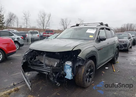 2024 Volkswagen Atlas 2.0T Peak Edition Sel z USA, uszkodzony, nr VIN 1V2GR2CAXRC587886